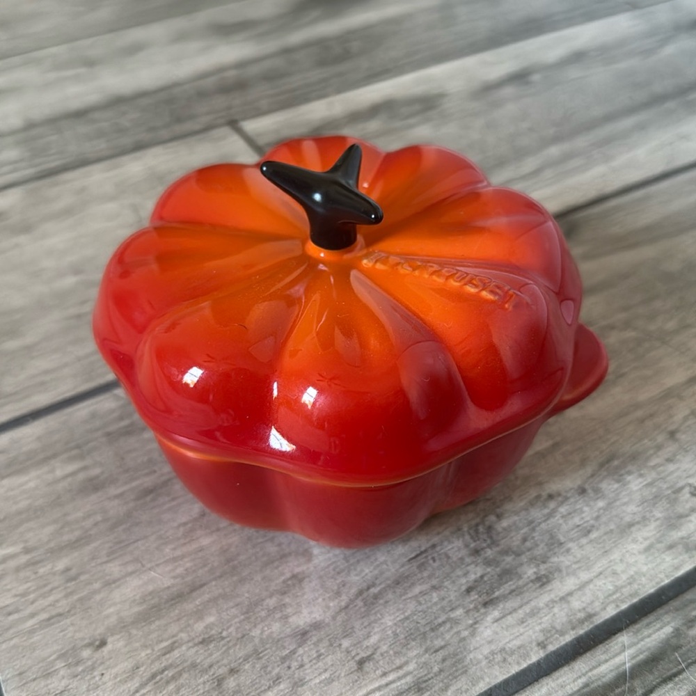Le Creuset tomato coquette